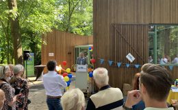 Indrukwekkende opening nieuwste vakantiehuis Gaandeweg, Giesbers